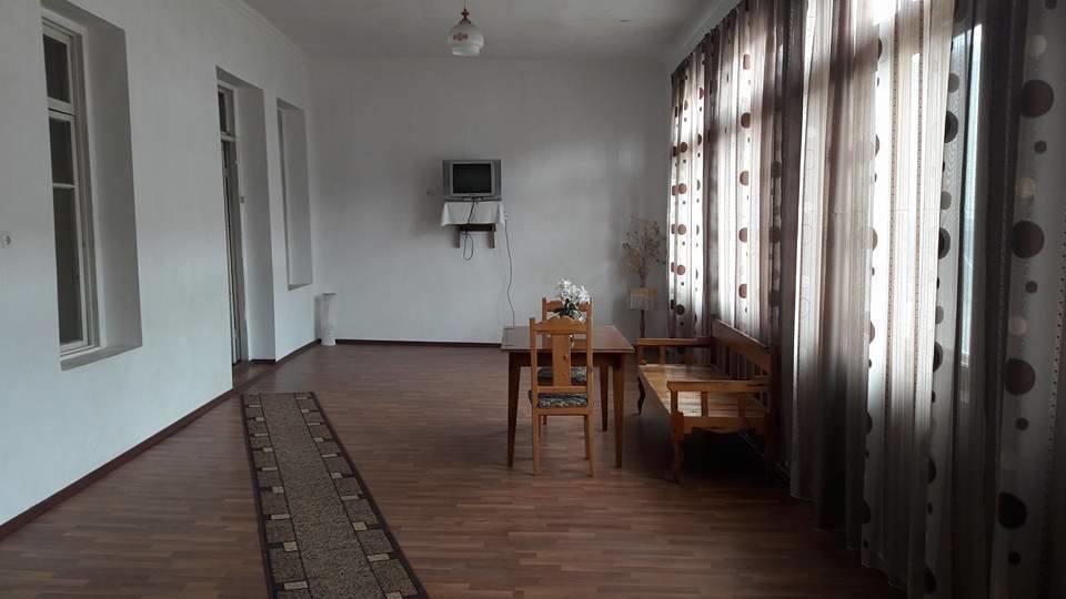 N&N Guest House Mestia Ngoại thất bức ảnh